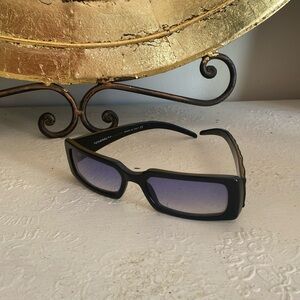 CHANEL Sunglasses black